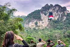 Belum Merdeka dari Pertambangan, Bendera Merah Putih Raksasa Dikibarkan di Tebing Karst Bandung Barat