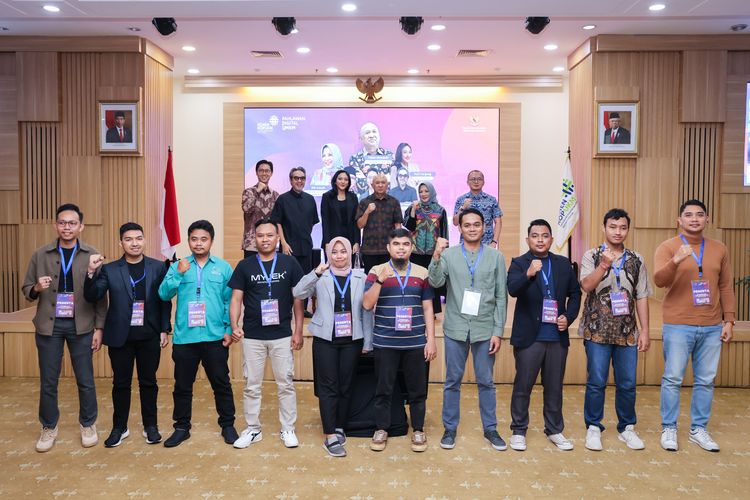 Kementerian Koperasi dan UKM (KemenKopUKM) menggelar Pitching Day Pahlawan Digital UMKM 2023 untuk menjaring startup anak muda yang kreatif dan inovatif demi mendukung digitalisasi UMKM di Indonesia. 