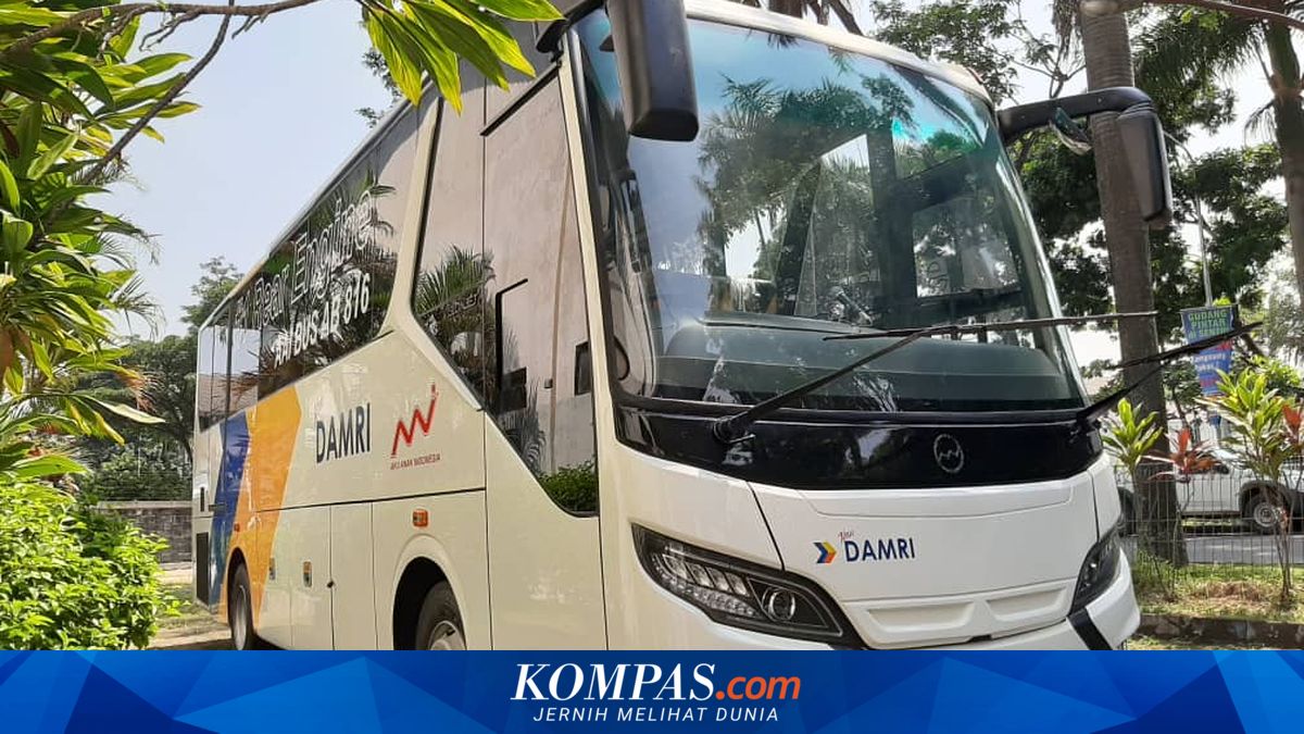 Melihat Lebih Detail Bus Medium Bermesin Belakang Pertama di Indonesia