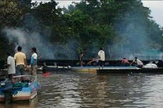 Kapal Penumpang Terbakar di Sungai Kapuas