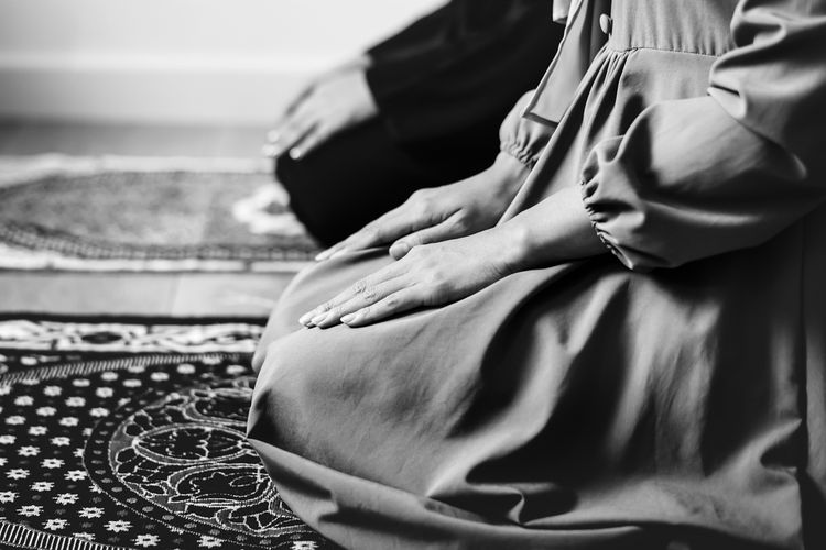 5 Cara Mengobati Hati Gelisah Tanpa Sebab dalam Islam