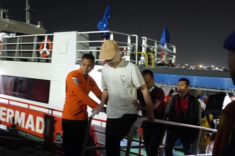 ABK Asal China Dievakuasi Darurat di Perairan Karang Jamuang Akibat Cedera Mata