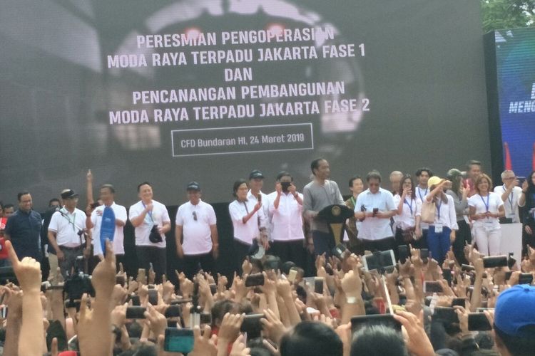 Presiden RI Joko Widodo dalam peresmian MRT fase I di kawasan Bundara. hI, Minggu (24/3/2019). 