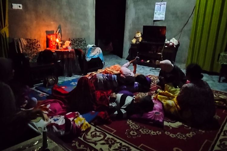 Hujan Deras Picu Banjir di Agam, 80 Warga Mengungsi dan Akses Jalan Terputus