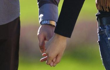 Mesum di Hutan Beralaskan Sarung, Pasangan Remaja Digerebek Warga ...