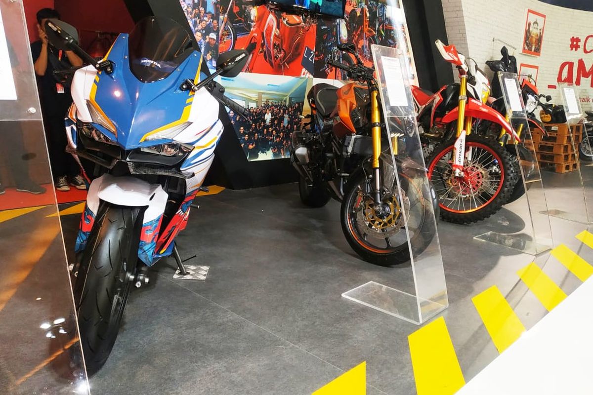 Astra Honda Motor memajang banyak motor custom di Telkomsel IIMS 2019