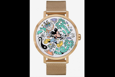Seniman Ini Bikin Mickey Mouse Melukis di Arloji Nixon