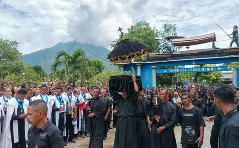 Centuries-old Indonesian Easter Tradition Returns after Pandemic Hiatus