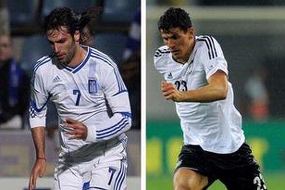 Kombinasi gambar yang dibuat Rabu (20/6/2012), yang menunjukkan pemain tim nasional Yunani, Giorgios Samaras (kiri), dalam laga persahabatan melawan Armenia di Stadion Kufstein Arena di Kufstein, 31 Mei 2012 dan striker timnas Jerman, Mario Gomez, dalam laga persahabatan melawan Israel, pada tanggal yang sama di Leipzig. Jerman akan berhadapan dengan Yunani dalam perempat final Piala Eropa 2012 di Gdansk, Jumat (22/6/2012).