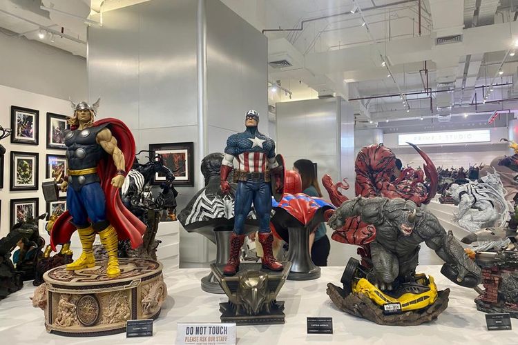 Aneka patung superhero dan karakter terkenal di Statue 4 Heroes Gallery di lantai 4 Lotte Mall Jakarta, Kuningan, Jakarta Selatan.