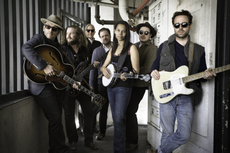 Lirik dan Chord Lagu When I Get My Hands On You - The New Basement Tapes