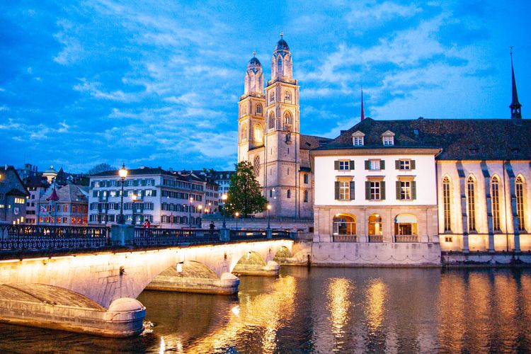 Gereja Grossmunster di Zurich, Swiss