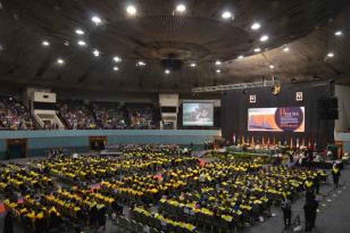 Acara Wisuda Universitas Nasional Unas Periode I Tahun 2014/2015, di Jakarta Convention Centre, Minggu (15/3/2015). Belum lama ini Unas meraih dana hibah dari Dikti sebesar lebih dari Rp 2 miliar yang digunakan untuk program penelitian, pengabdian kepada masyarakat dan program kreativitas mahasiswa. 