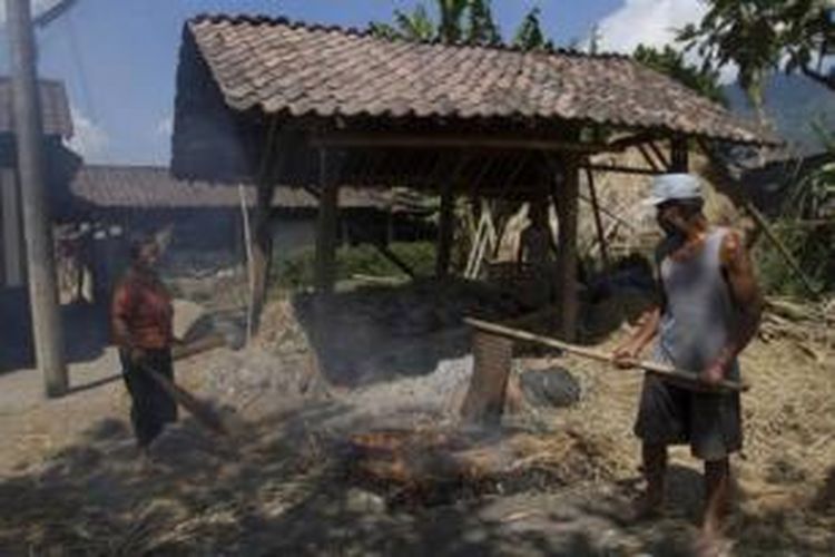 Dusun Klipoh di Magelang telah populer sebagai salah satu sentra pembuatan gerabah. Dusun ini menawarkan destinasi wisata yang unik di wilayah Borodubur, Magelang, Jawa Tengah. 