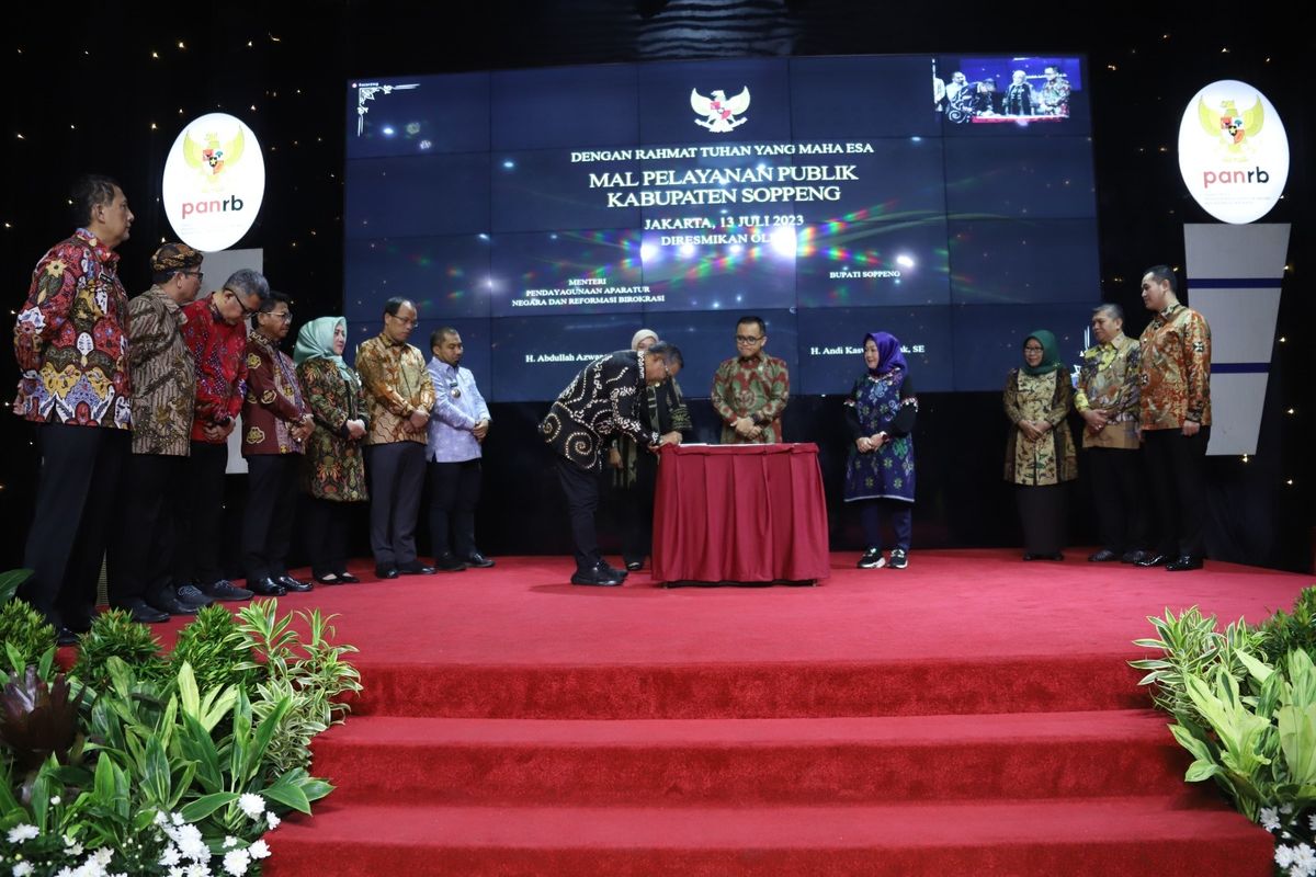 Menpan-RB Abdullah Azwar Anas meresmikan 14 Mal Pelayanan Publik di Kantor Kemenpan-RB Jakarta, Kamis (13/7/2023). Mal Pelayanan Publik Digital akan gunakan teknologi face recognition.