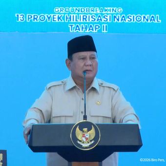 Presiden RI Prabowo Subianto saat meresmikan groundbreaking 13 proyek hilirisasi yang diadakan di Cilacap, Jawa Tengah, Rabu (29/4/2026). 
