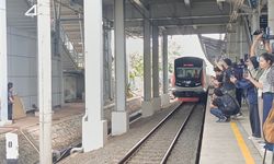 Perpanjangan KRL ke Cikampek Butuh Double-Double Track