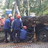 Pohon Tumbang Timpa Mobil di Kantor BPKP Matraman