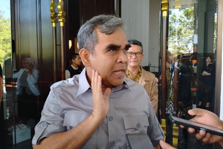 Sekjen Partai Gerindra, Ahmad Muzani usai menghadiri Forum Diskusi Keberagaman Menjadi Kekuatan Wujudkan Pemilu Bersih di Hotel Pullman, Kota Bandung, Rabu (13/9/2023).