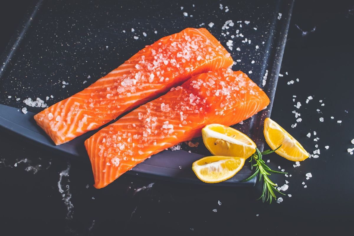 Ilustrasi daging ikan salmon