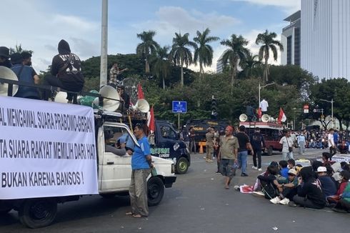 Massa Pendukung Prabowo-Gibran Juga Demo di Patung Kuda, tapi Beberapa Orang Tak Tahu Isi Tuntutan