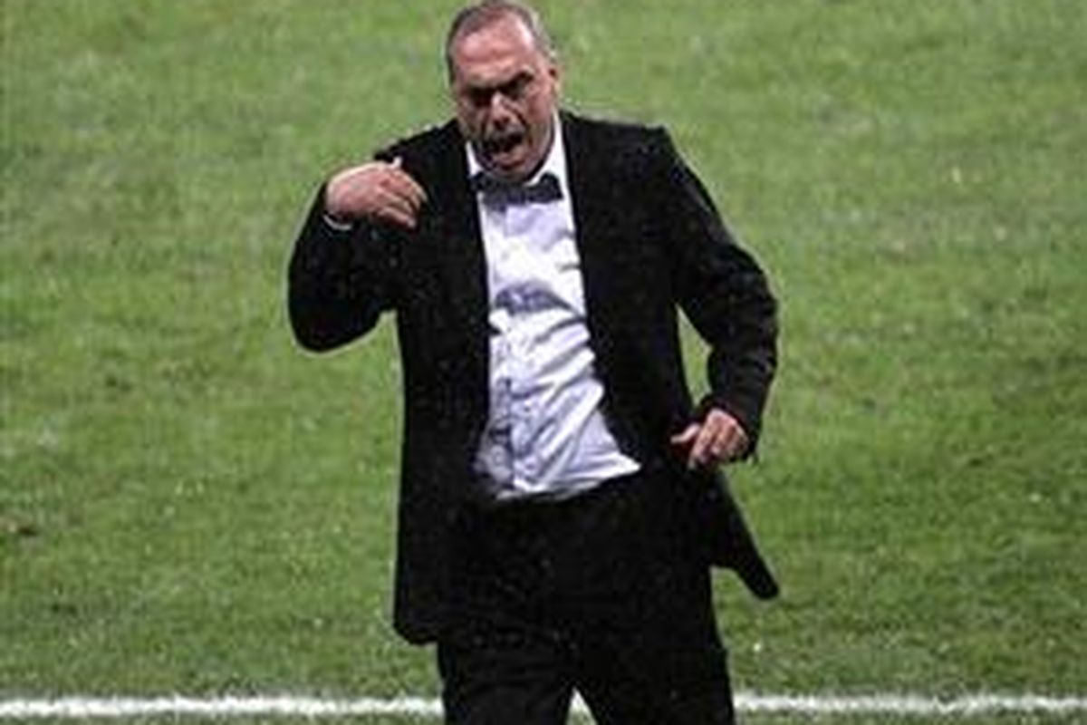 Pelatih Portsmouth, Avram Grant.