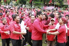 Hendrar Pimpin Kader Banteng Semarang Ikuti Apel Siaga di Solo