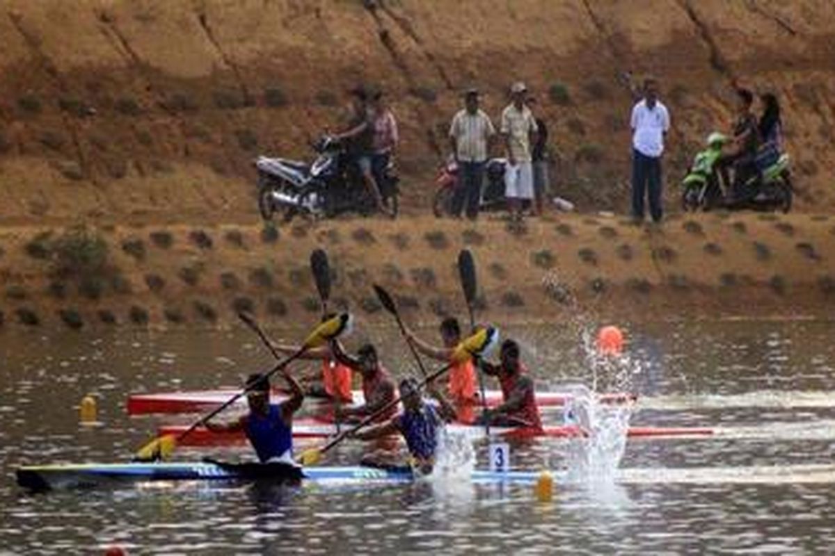 Papua menguasai babak penyisihan dayung 500 meter putrin dalam arena PON 2012