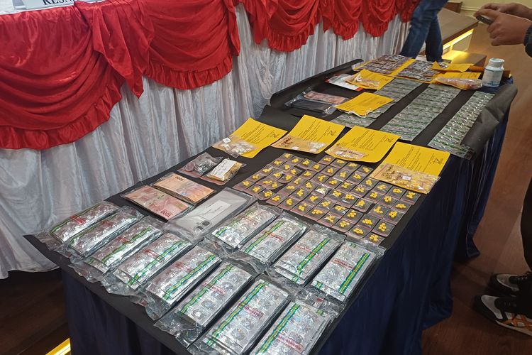 Terungkap, Modus Toko Kelontong Jadi Kedok Peredaran Obat Berbahaya di Jakut