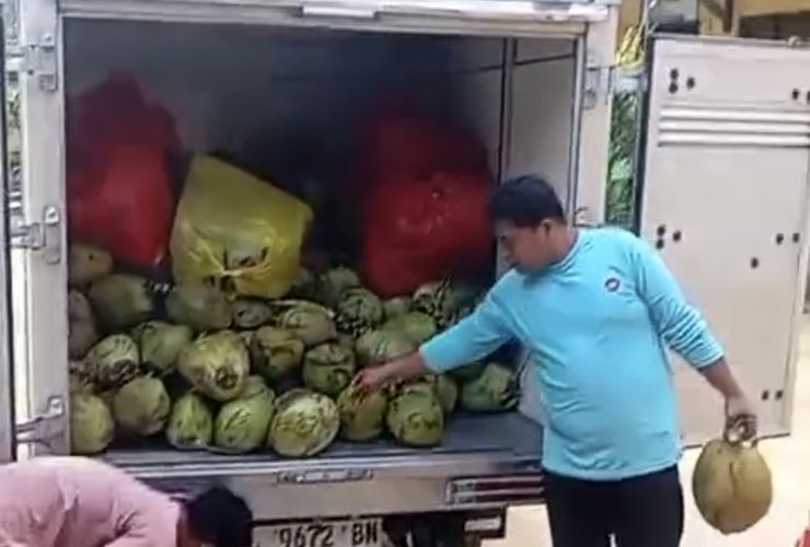 Viral Menu MBG Kelapa Muda di Pamekasan, SPPG Sebut 1 Butir untuk 2 Hari