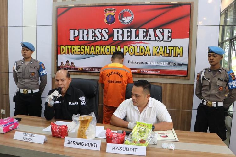 Ditresnarkoba Polda Kaltim berhasil mengungkap peredaran sabu seberat 3 kilogram dari Malaysia