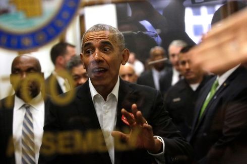 Obama Kejutkan Warga Chicago dengan Muncul di Gedung Pengadilan