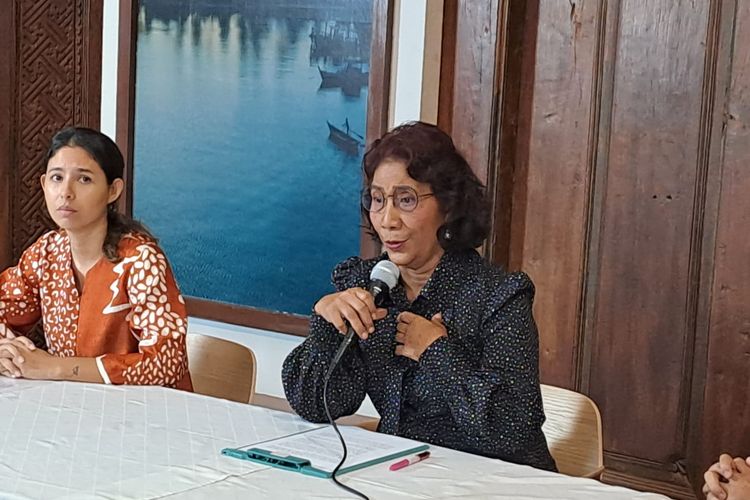 Founder Susi Air, Susi Pudjiastuti, meminta maaf atas kejadian penyanderaan pilot Susi Air atas nama Philips Mark di Papua oleh KKB, Rabu (1/3/2023). 