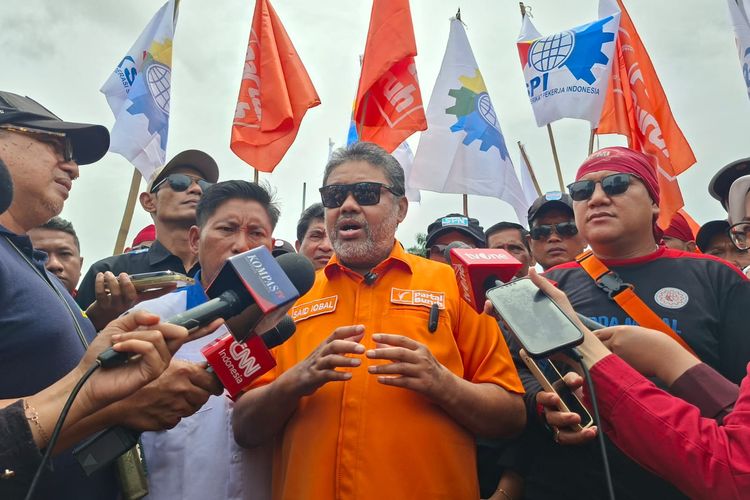 Buruh Gelar Demo Pra-Mayday di Gedung DPR Hari Ini