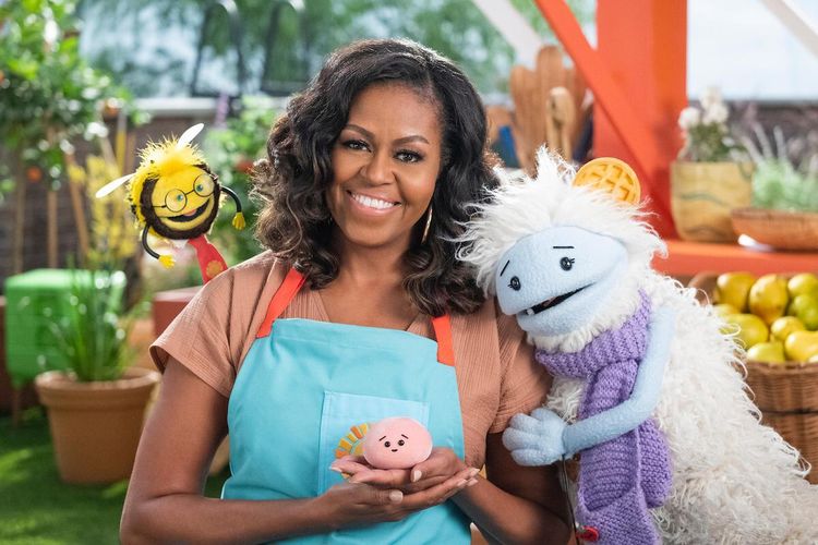 Michelle Obama dalam serial anak-anak Waffles + Mochi yang akan di Netflix