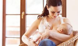 Bunda, Kenali Manfaat Kolostrum bagi Si Kecil