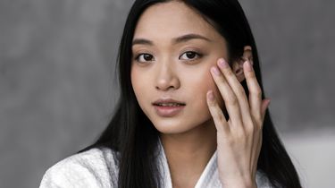 Hindari Melakukan 6 Hal Ini Jika Ingin Kulit Sehat dan Glowing