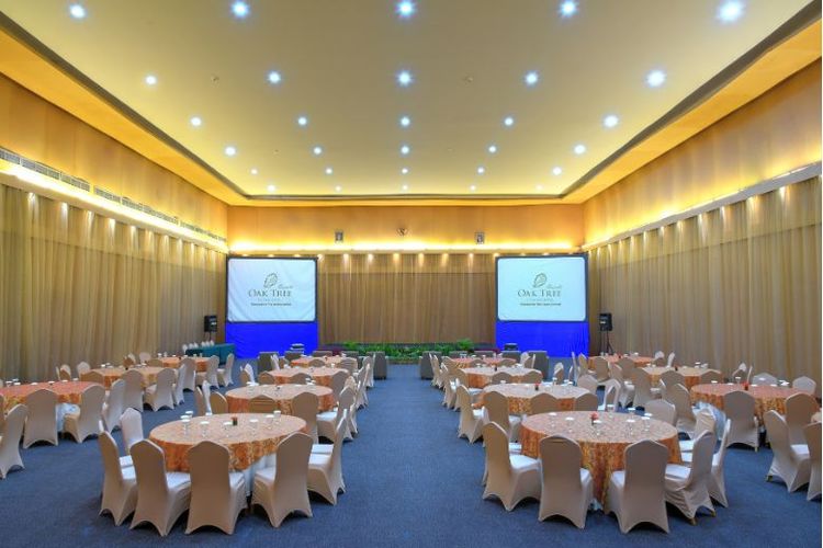 Ballroom Oak Tree Emerald Hotel Semarang. 