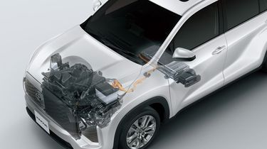 Serupa Tapi Tak Sama, Ini Beda Perawatan Mobil Hybrid dan Konvensional