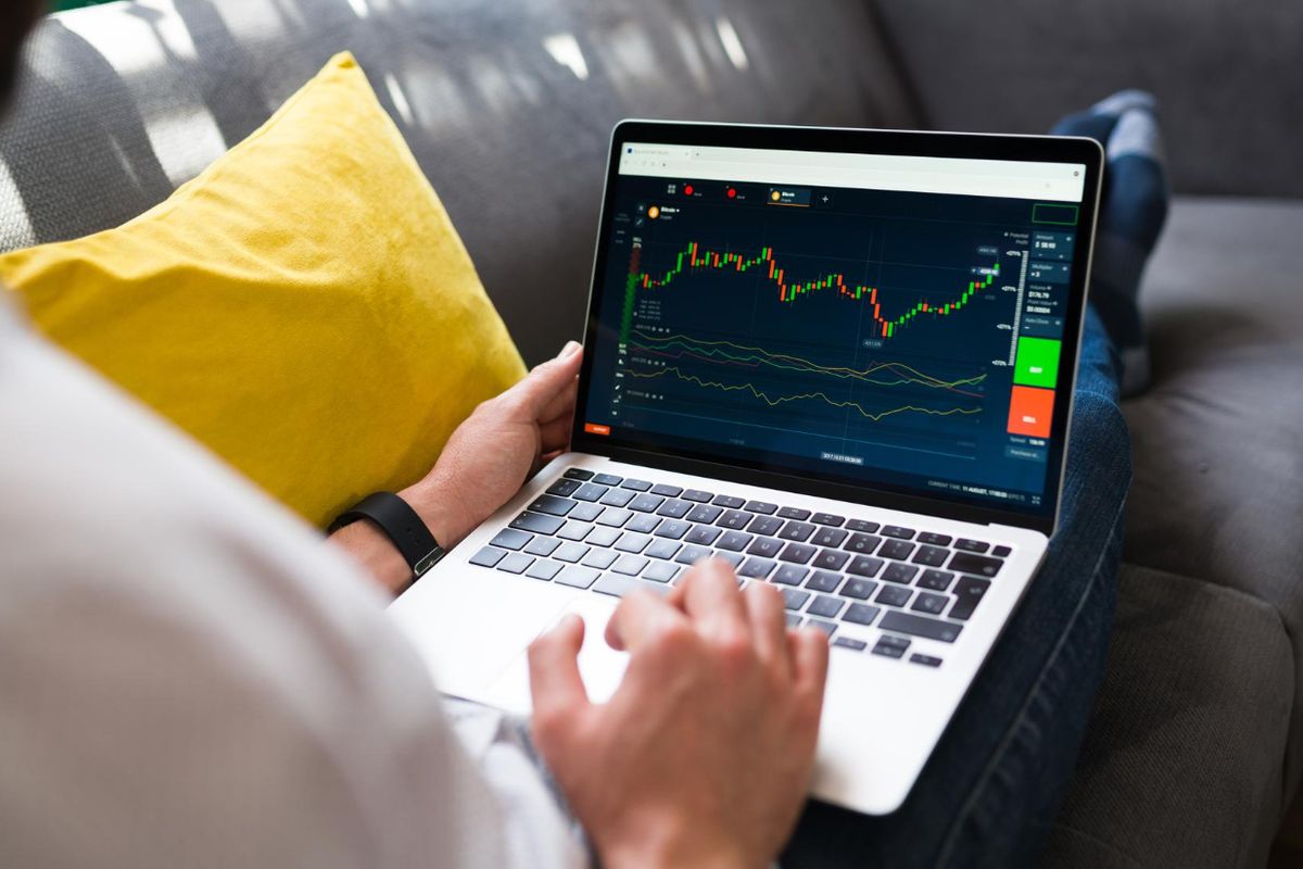 Cara Memilih Aplikasi Trading Aman, Cek Deposit dan Penarikan Dananya