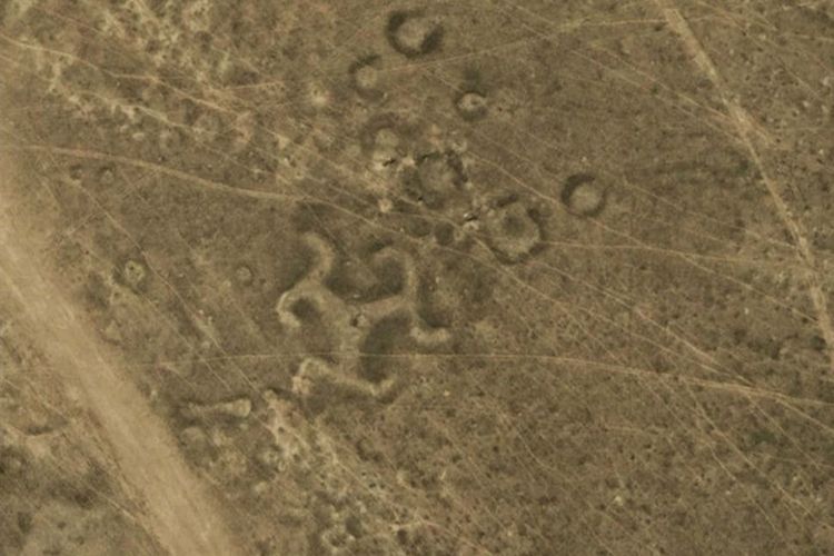 Ornamen aneh di Kazakhstan yang tertangkap Google Earth