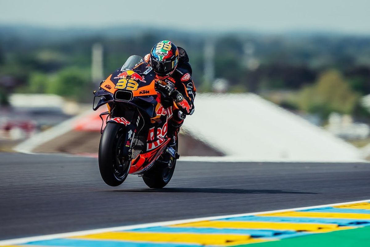 Brad Binder saat berlaga pada MotoGP Perancis 2023