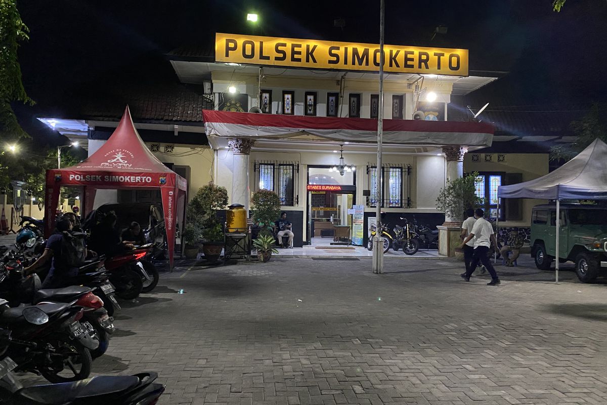 Polsek Simokerto tempat terduga pelaku sempat dibawa