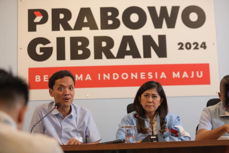 Wakil Ketua TKN Habiburokhman dan Meutya Hafid saat konferensi pers di Media Center TKN, Jakarta Selatan, Rabu (24/1/2024).