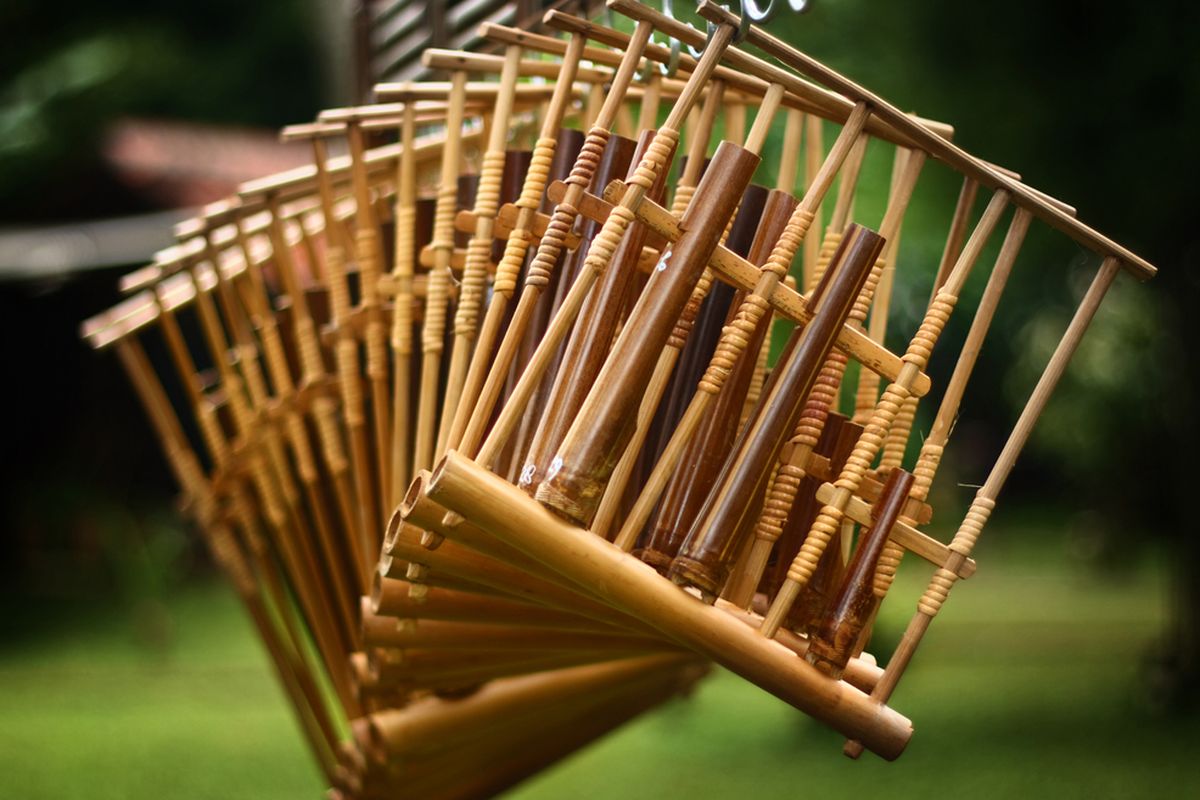 Angklung khas Jawa Barat.