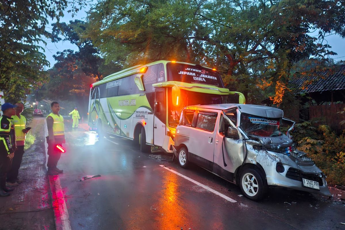 Kecelakaan kendaraan yang terjadi di ruas jalan Blora - Ngawen, pada Selasa (10/2/2026)