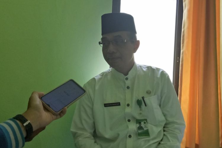Kepala Kantor Urusan Agama (KUA) Kecamatan Banjarsari Solo Arba'in Basyar di KUA Banjarsari, Solo, Selasa (24/5/2022).