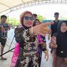 Jemaah Haji Gelombang Terakhir Tiba di Polewali Mandar dengan Penampilan Nyentrik dan Glamor