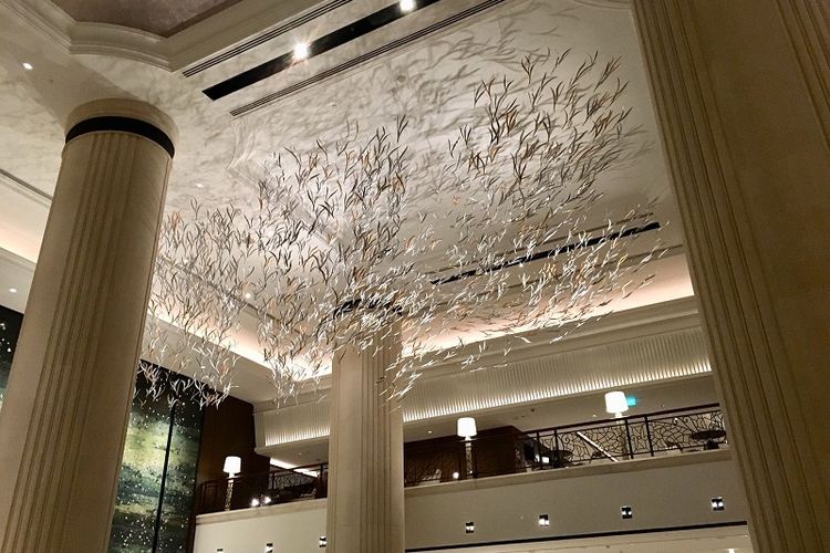 Interior dalam yang mewah dari Hotel Shangri-La Singapura