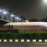 Video Viral Pesawat Air India Tersangkut di Bawah Jembatan